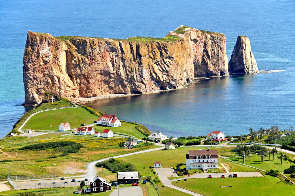 Au Coin De La Berge Perce Canada